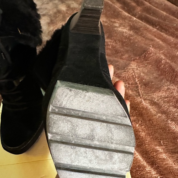 Coach Sidney Kidsuede Booties size 8. Style Q692 black - Picture 14 of 14